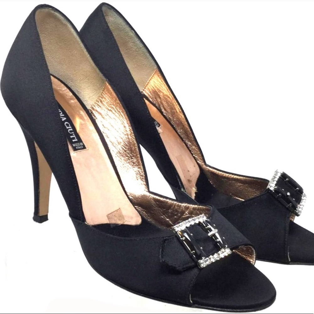 Claudia Cuiti Heels with square rhinestone